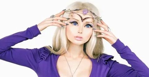 Valeria Lukyanova, operazioni Barbie umana: vive di aria e l