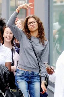 Zendaya Clowns Around Without Makeup Picture Celebrities Wit