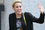 Miley Cyrus' Sweet Tongue Action @ Platinum-celebs.com
