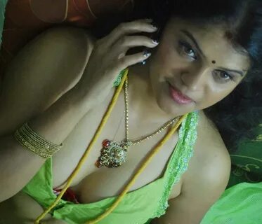 South indian actress show her boobs cleavages