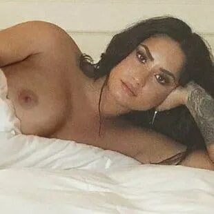 Demi Lovato Leaks New Set Of Nude Photos