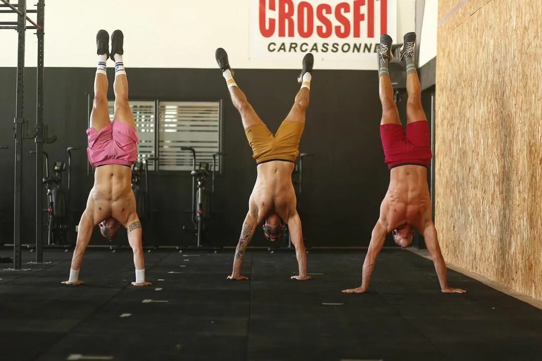 ..."POWER RANGERS 💗 🧡 ❤ 📷 @mathieupenot #crossfit #gym #handstand #...