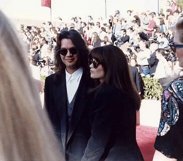 THE MARRIAGE OF EDDIE VAN HALEN AND VALERIE BERTINELLI - L&T