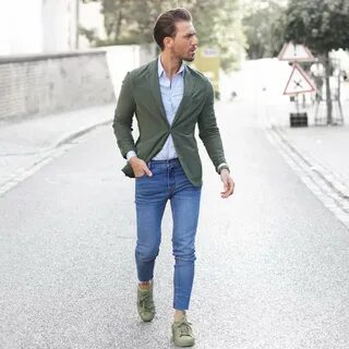 С чем носить зеленые мужские брюки (73 фото)