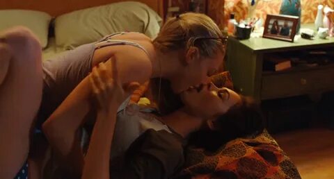 Amanda Seyfried, Megan Fox - Jennifer's Body (2009) - Celebs