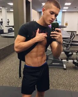 Beauty and Body of Male : SEAN FORD Twitter 1