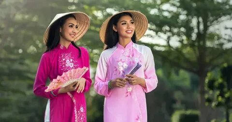 IELTS Speaking Test Vietnam - Advertisement That Made You Bu