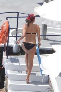 Eva Mendes Bikini Candids in Italy, July 17 2009 (AIC) - Img