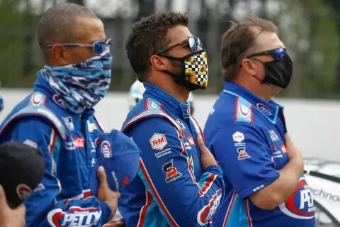 Bubba Wallace's treatment by Trump shows Pledge of Allegianc