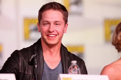 File:Josh Dallas (7600472812).jpg - Wikimedia Commons