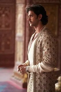 Hritik Roshan as Akbar Hrithik roshan hairstyle, Jodhaa akba