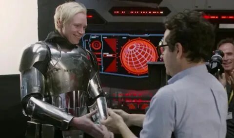 Captain Phasma unmasked. Behind the scenes footage from Secr