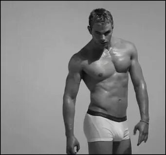 Lutz sexy Oh My God: Kellan Lutz Bulges Out in 'What Men Wan