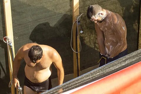 Shower Lads: Outdoors communal showers spying!