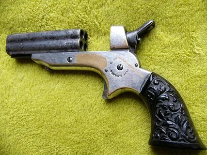 Sbírka historických zbraní: Sharps 4-shot .22 derringer ----