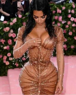 Kim Kardashian Goes Wet And Wild As She Rules The Red Carpet