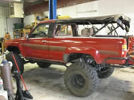 1st gen 4runner roll cage build - Pirate4x4.Com : 4x4 and Of