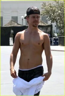 Derek Hough & the 'DWTS' Guys Go Shirtless to Film Promo: Ph