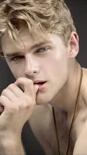 Pin by Hannah Ashton on IMAGE Blonde guys, Beautiful men fac