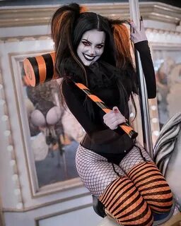 Halloween Harley Quinn (DC) by draculangelica. 2 - 7/10 - He