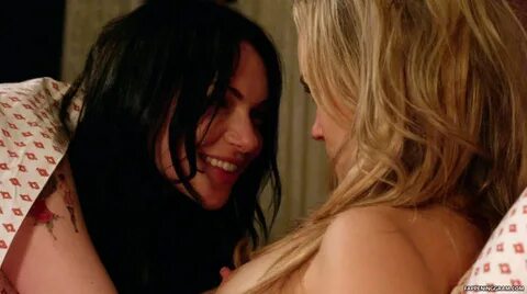 Laura Prepon Nude The Fappening - Page 3 - FappeningGram