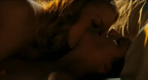 Julianne Moore, Amanda Seyfried - Chloe - 1080p - Mkone's Ce
