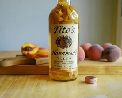 Tito's Handmade Vodka Peach Infusion Рецепты Коктейлей, Коктейли Марга...