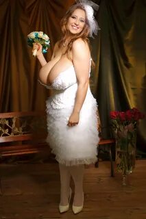 Wedding dresses for big boobs