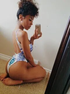 I want her swimsuit plus she's hot Swimwear, Ebony women, Fa