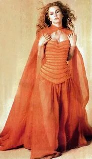 lucy westenra bram stoker dracula eiko ishioka costume saren