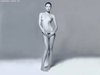 .carla.lagerfeld nude