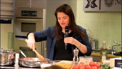 Xhibition Kitchen Presents: Alex Guarnaschelli - YouTube