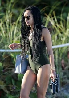 The Celebrity Oops Digest: Zoë Kravitz, Miami pokies and che