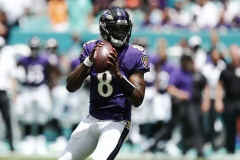 Baltimore Ravens, Lamar Jackson open season with parade of h