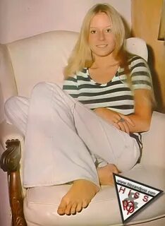 Eve Plumb Feet (5 photos) - celebrity-feet.com