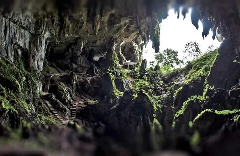 Fairy Cave Bau: The deep-scarred limestone caves BorneoTalk