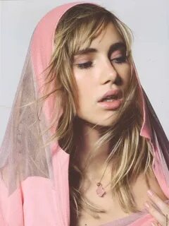 Suki Waterhouse Pictures. Hotness Rating = Unrated