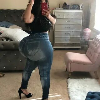 Jaye Love: 'Massive backside is all natural'- Voluptuous IG 