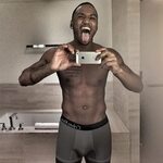 Hot Shot: Trey Songz Shows Off New Calvin Klein Underwear - 