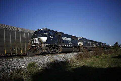 Railroads Hope to Get Earnings Back on Track - WSJ