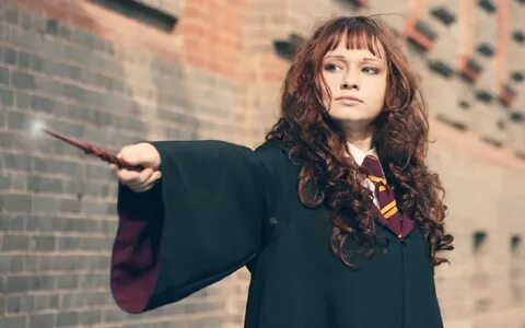 Hermione Granger Cosplay by GrangeAir