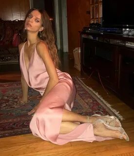 Angela Sarafyan's Feet wikiFeet