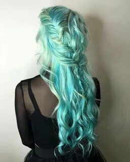 Pin by itslyssaleigh on Hair Pretties Turquoise hair, Mermai