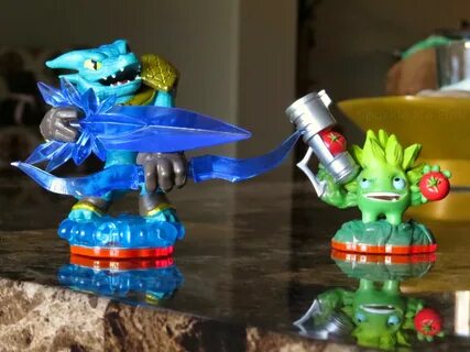Sparkle Me Pink: Skylanders Trap Team REVIEW : HOT Toys of 2