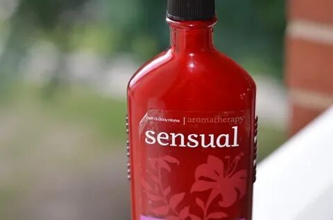 Bath and Body Works Sensual Black Currant Vanilla Body Lotio