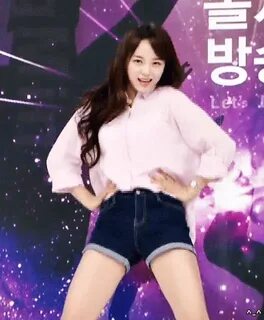These 10 GIFs of I.O.I's Kim Sejeong Dancing to "Up & Down" 
