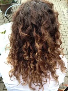 Naturally curly hair Carmel ombré by the best in the busines