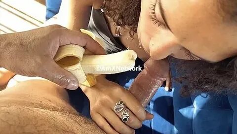 Pornó videók a következő címkével: Banana sucking.