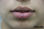 Fresh vertical labret piercing with clear gem #piercing #pro