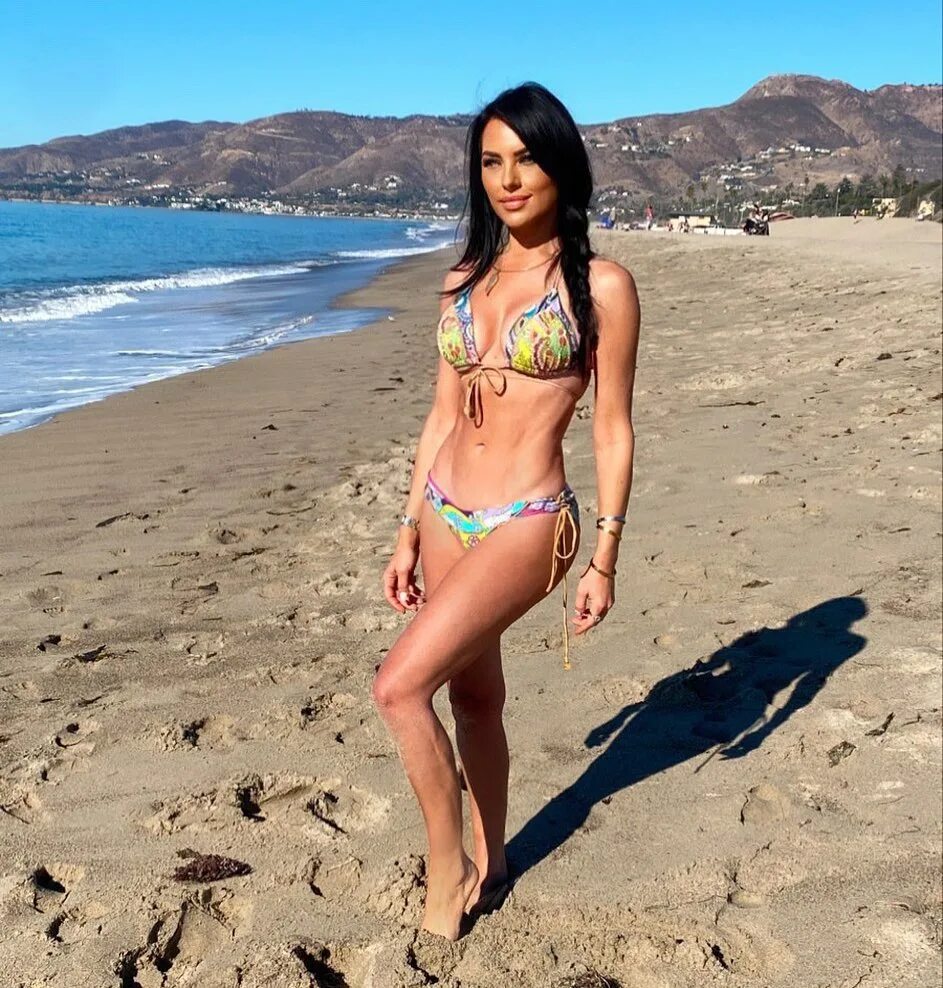 Vanessa Villela on Instagram